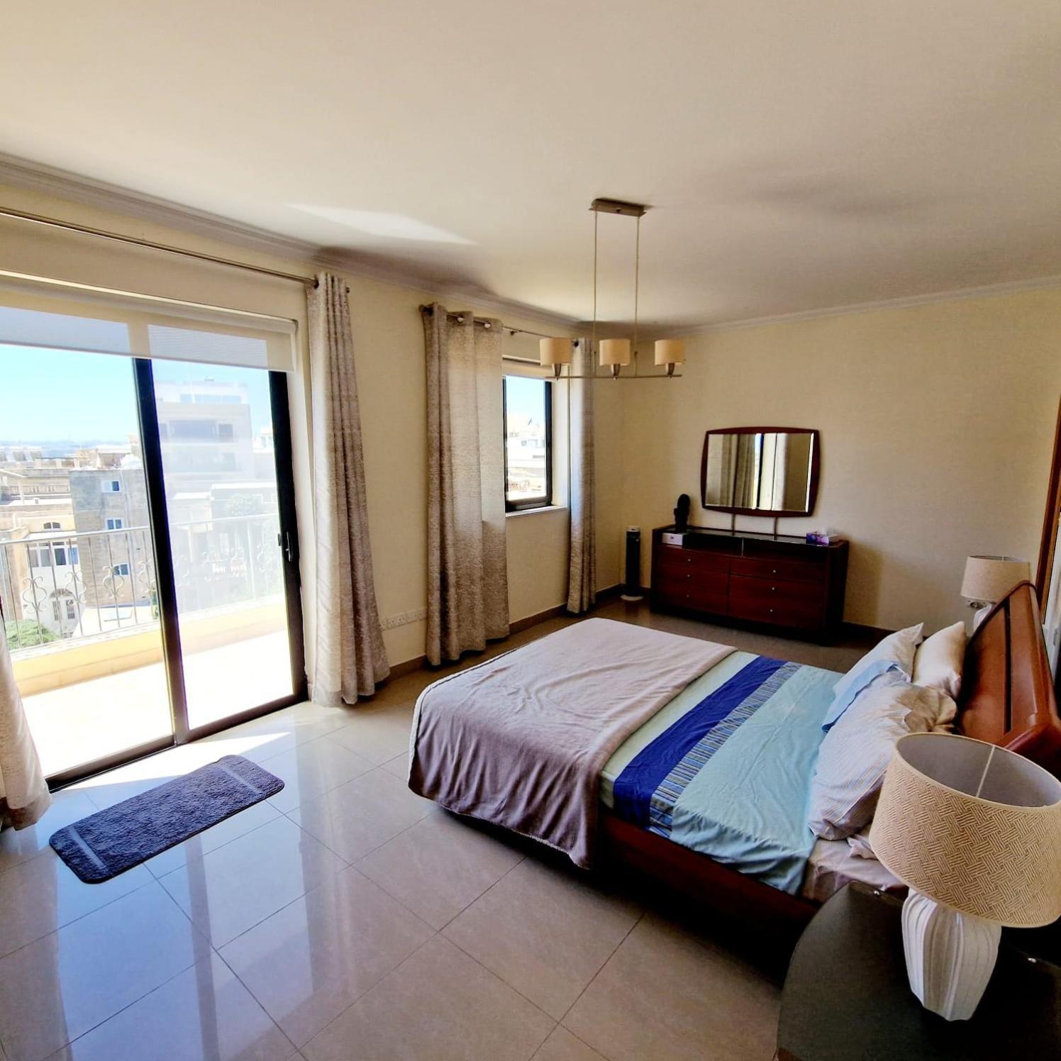 Spacious Central Sliema Penthouse Lägenhet Exteriör bild